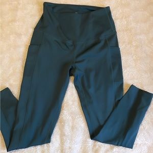 Blue sport leggings with pockets